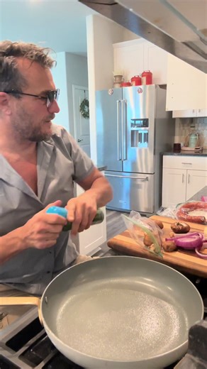 Natural Cooking: Meat and Vegetables with No Added Salt