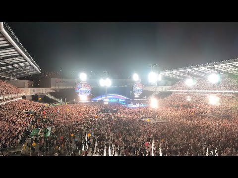 Coldplay - Viva La Vida [4K] - Live In Coimbra, Portugal #musicofthespheres