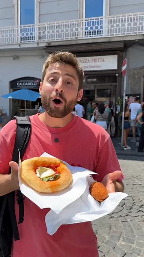 Quando fai le file so 2 le cose: o rosichi male o sei la persona più felice del mondo #cibo #foodblogger #foodbloggeritaliani #food #lefile #streetfood #napoli #FoodTok | prattquello