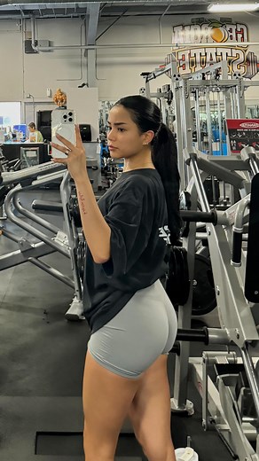 Kim 🍒 on Instagram: "stairmaster never gets easier . . . #showupforyourself #showup #motivation #onelife #gym #fitness #fyp #reels #latina #health #weightloss #75hard"