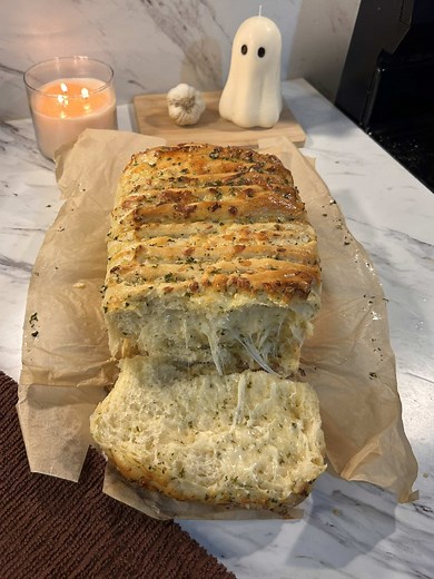 Cheesy Garlic Pull Apart Bread Recipe