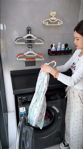 Suction Cup Clothes Hanger Organizer – Space-Saving Wardrobe & Home Storage Solution 👕✨