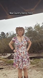 Will you try this new dance trend? #CountryGirl #Florida #CountryDance #PecPop #ViralReels | Daisy Chain Cosplay