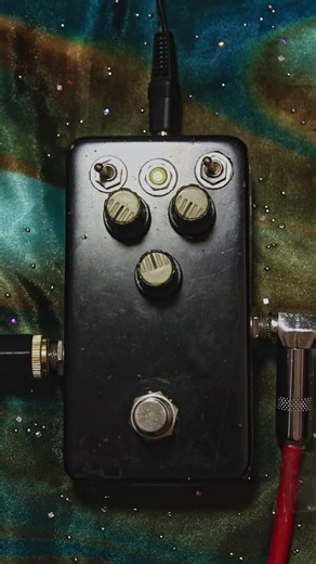 Custom Bass Fuzz by Ivy #Guitar #PedalDemo 1/2 #guitarpedals #effectspedals #fuzz #bass #pedal #diy