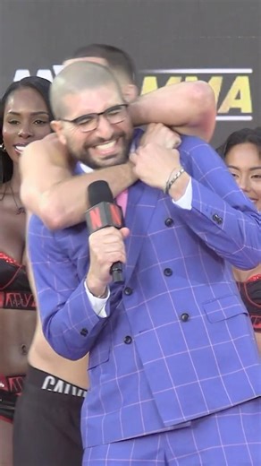 Nate Diaz chokes Ariel Helwani