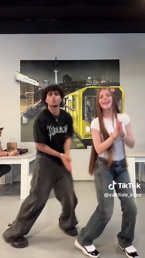 JUMP JUMP 🕺🕺 #fyp #zahide #lunatix #viral