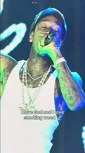 Wiz Khalifa raging on stage: “Smoke weed!” 😭🔥#shorts #wizkhalifa #smoking