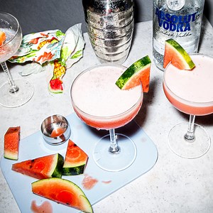 How to Make a Watermelon Martini - Absolut Drinks