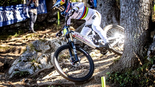 Mountainbike-Downhill-Weltcupfinale: Jackson Goldstone schnappt sich mit Monsterlauf den Gewinn der Gesamtwertung