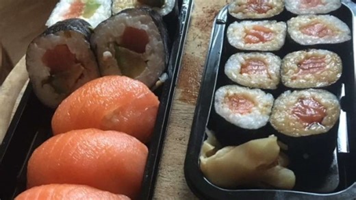 Kundin freut sich über neue Sushi-Rettertüte von Rewe – „schon 4 Lachs-Nigiri inhaliert“