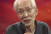 当90岁常宝华再提兄长！哽咽道出大哥常宝堃殉国真相，令人动容_腾讯新闻