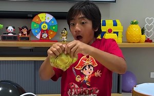 Pirate Ryan rescues Giant Mystery Egg from the Shark! Ryan's World