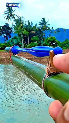 Traditional bamboo toys 🔫🕹️#bamboo #toys #Game #Slingshot #Tricks #diy #satisfying