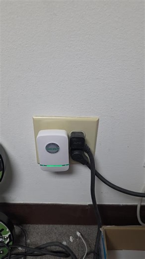 Turn any outlet into a smart power optimizer with this Plug-In Power Saver Box. Just plug it into your wall outlet and the built-in indicator light shows it’s working to help stabilize voltage and protect appliances from power fluctuations. Designed for 90–250V wide voltage systems, it’s suitable for homes, offices, and garages. The compact design plugs directly into the wall without taking up much space, making it easy to use anywhere you want extra electrical protection. Many of these devices 