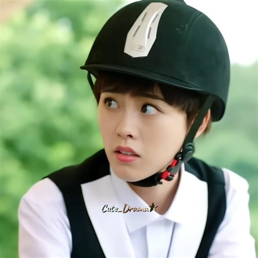 Why did he save her? 👀✨ | Cute Programmer #cdrama #cute_drama