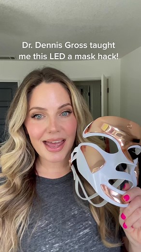 Hack for your LED Mask! Learned from @drdennisgross himself! You get a two-fer on thay neck gurl!!!! #led #ledtherapy #ledmask #redled #drdennisledmask #spectralite #faceware #over40skin #finelines #wrinkles #collagen
