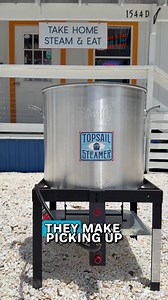 And you get to keep the pot! 🦀🦐🌽 Topsail Steamer in Gulf Shores makes cooking a delicious seafood boil easy at your vacation rental! No wait times mean longer beach days! 🏖️💦 🦀 More Info: https://albeaches.co/TopsailSteamerGulfShores #AlabamasBeaches #seafood #foodie #vacation #GulfShoresAL | Visit Alabama's Beaches