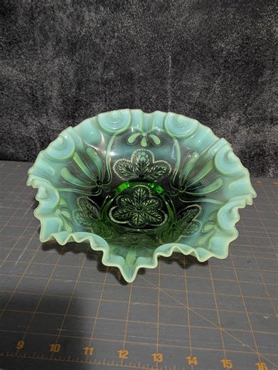EAPG Jefferson Glass Bowl. Green Glass With Opalescent Rim. 3 Footed Frilled Rim Glass Serving Bowl - Etsy