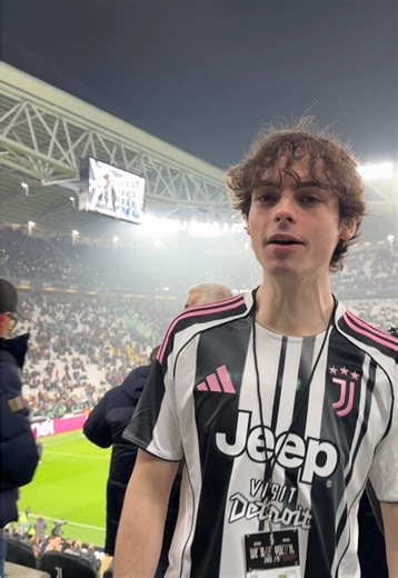Juventus Inspired by 'We Will Rock You' Performance
