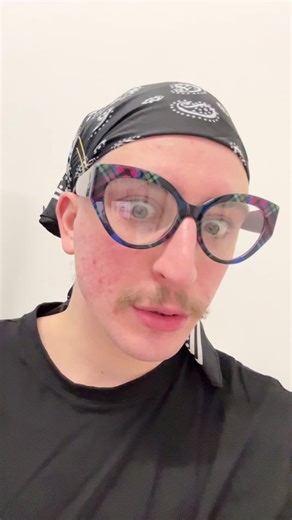 Just poopin 😘 #fyp #viral #poopin