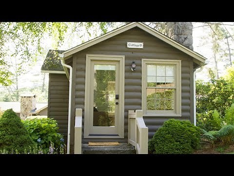 Charming Romantic 1940's Retro Cottage Tiny Home | Lovely Tiny House