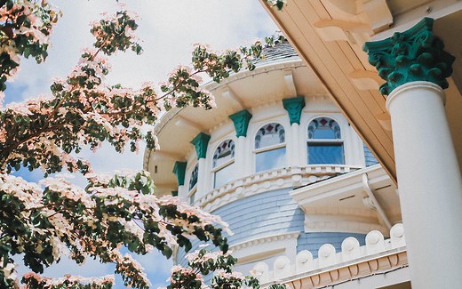 Contact Canuck Place