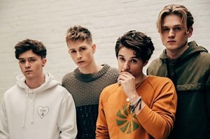 Lirik & Terjemahan Lagu All Night - The Vamps, I Been Up All Night No Sleep - Sonora.id