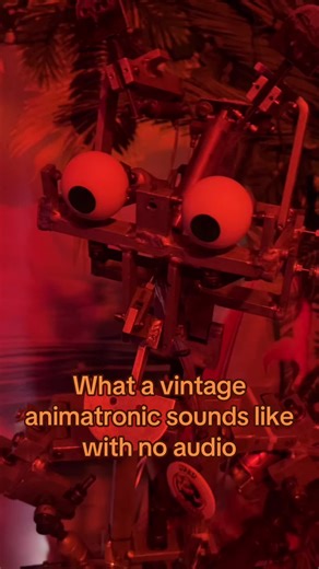 Vintage animatronic with no audio #animatronic #chuckecheese #fnaf #fyp #vintage