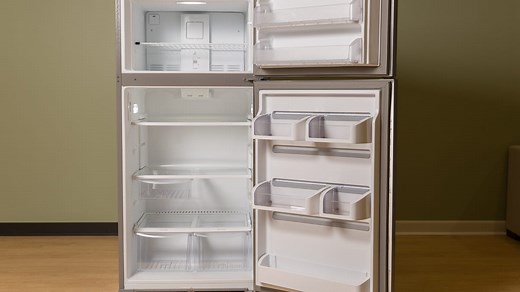 Frigidaire Gallery FGTR1845QF 18 Cu Ft Top Freezer Refrigerator review: Frigidaire's little top freezer model outclasses its big brothers