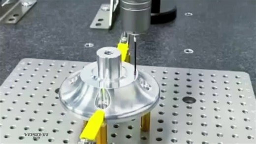 蔡司三坐标测量机（CMM）是全球精密测量标杆，以亚微米级精度、全链路稳定性、多传感器融合与智能软件为核心，覆盖从车间现场到计量实验室的全场景！