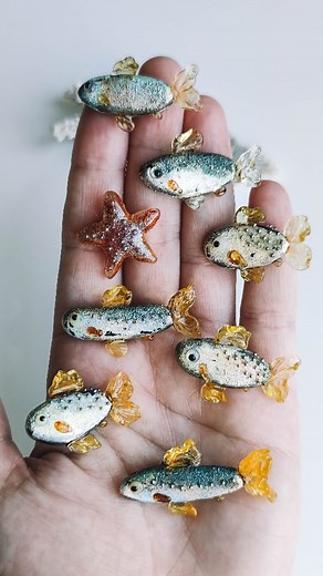 Glass & Silver jewelry | Art | Workshops on Instagram: "From fine silver foil to delicate silver glass, glass frits and enamels, each step reveals the magic of transforming raw materials into intricate aquatic art 🐠"