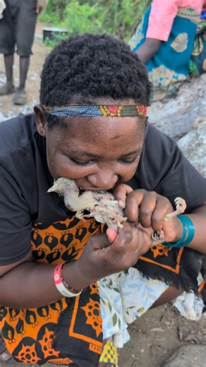 Wow,,😳‼️ that's incredible Lunch hadzabe tribe Woman enjoying eating breakfast #culture