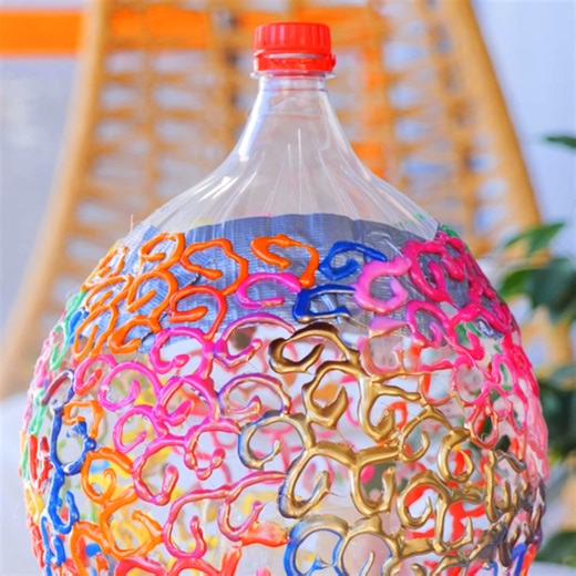 255K views · 612 reactions | Artistic see-through vase from plastic bottle and glue gun magic  | 5-Minute Crafts | Facebook