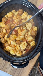 1.8M views · 2.3K reactions | Recipe pinned in comments… #slowcooker #slowcookerrecipes #crockpotmeals #crockpotrecipes #easyrecipes #easyrecipe | Cookerofdeliciousness | Facebook