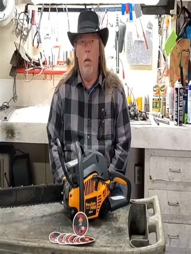 Poulan Pro Chainsaw Sitting Up No Start PP4218 Easy (1)