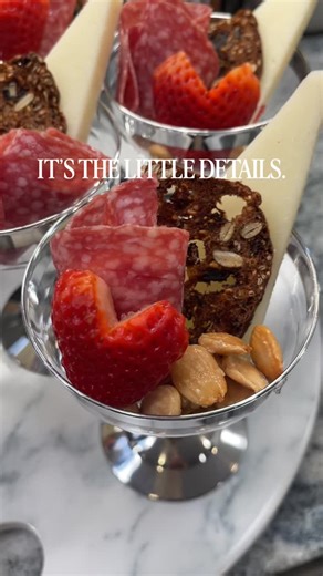 It’s the little details that make Galentine’s Day feel special 🤍 Salami roses, strawberry hearts, and individual charcuterie cups are such an easy way to make a simple spread feel thoughtful and intentional. This is one of my favorite ideas for Galentine’s Day, girls’ night, or Valentine’s Day at home. 💬 Comment RECIPE and I’ll send you the full breakdown straight to your DMs. Get all the details here: 👉 https://mealswithmaria.site/valentines-charcuterie-cups/ #galentinesdayideas #charcuterie