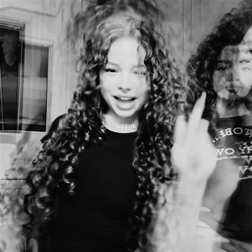 i lwk love the chaos of this edit - ib/rm: ?? - cc: mine - font: coolvetica/nunito/birds of paradise #kalqeras#capcut#kalogerassisters#viral#foryou @sundaykalogeras