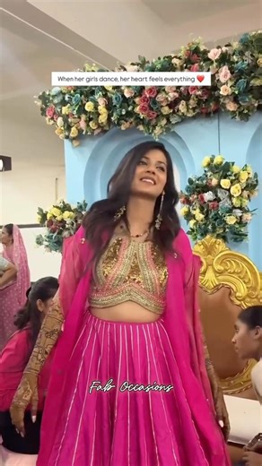 Bridesmaids Cute Dance for the Bride | Friends Dance Performance | Mehndi Dance | Sangeet Dance #fyp