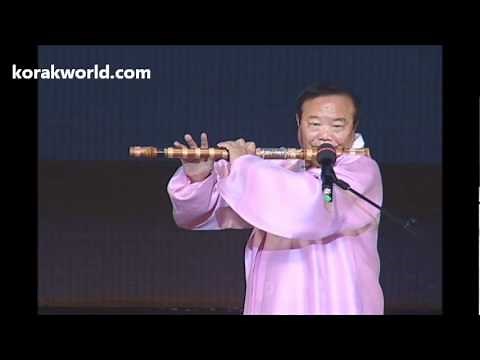 Korean Traditional Instrument Player - SaengKang Lee's Daegeum Play