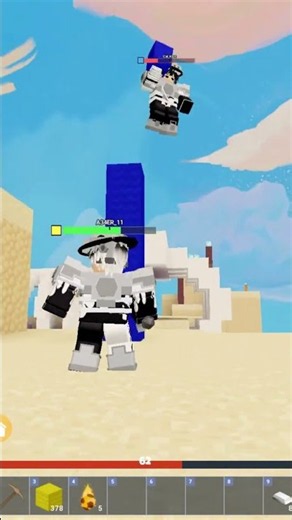 Auto Clicker VS No Auto Clicker (Roblox Bedwars)#roblox#bedwars#meme