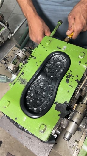 New Fashion Casual Velcro Strap Sandals Manufacturing | Modern Footwear Factory Process