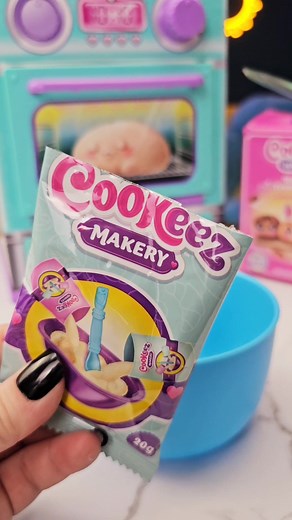 Cookeez Makery Oven and Toasty Treatz Toaster Playset