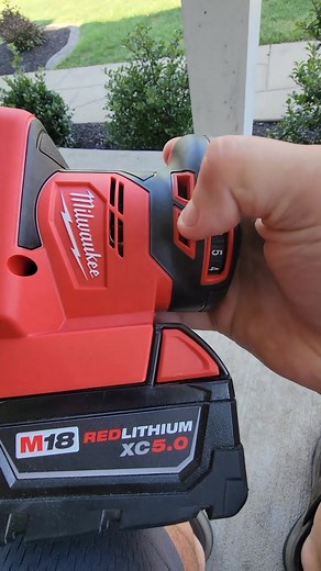 Milwaukee M18 Sheet Sander Review