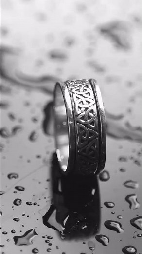 The Triquetra Ring - 925 Silver Jewellery