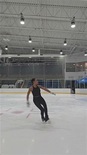 loop after loop after loop #iceskating