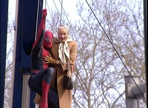 Spider-Man 2 | Behind-The-Scenes Rosemary Harris Did Many Of Her Own Stunts! Although Rosemary Harris had some experience with wire-work when playing Peter Pan in an outdoor production, it was nothing in comparison to what she did in Spider-Man 2. Originally, Sam Raimi and the stunt team didn’t want Harris doing her own stunts. She was 70 at the time. Once Harris saw that her elderly stunt double could do it, she was more than game. She managed to convince Raimi that she was capable of flying th