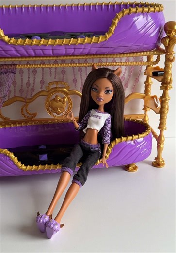 Monster High Clawdeen Wolf Dead Tired Playset