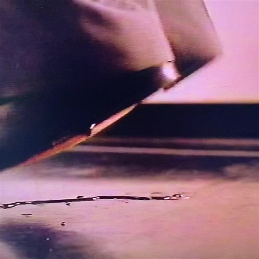 327K views · 3.9K reactions | Monday felt like this. #vidmarkentertainment #metamorphosisthealienfactor | VCR of Death | Facebook