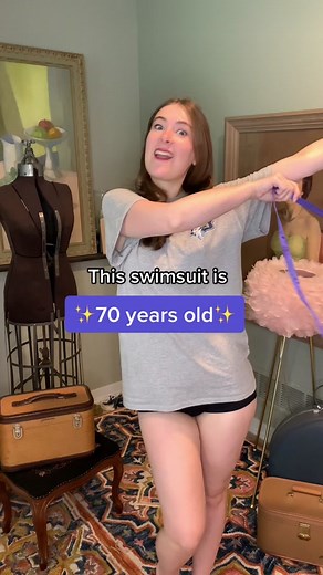 what do you wear to the beach?! ✨Day 206 of 365✨ #vintage #vintageootd #vintagestyle #fashionhistory #1950sfashion #vintageswimwear