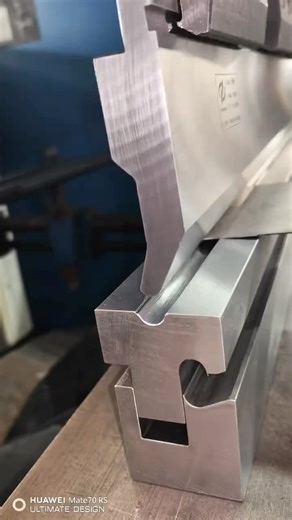 yue yue on Instagram: "#Gsaudio#carbonparts#carsstereo#caraudioaddict #caraudio#caraudiofabrication#caraudiolife#lowbass#bassheads#spl#dbdrag#customcaraudio#music#madeinitaly#harleyvrod#chroming#bling#motorcycles#chromeplating#customize#ProiectVrod#VRIDETV#harlevvrodnation#vrodnation#vrsca#vrsc#bikelife#Chromelt#bikebuild#details"